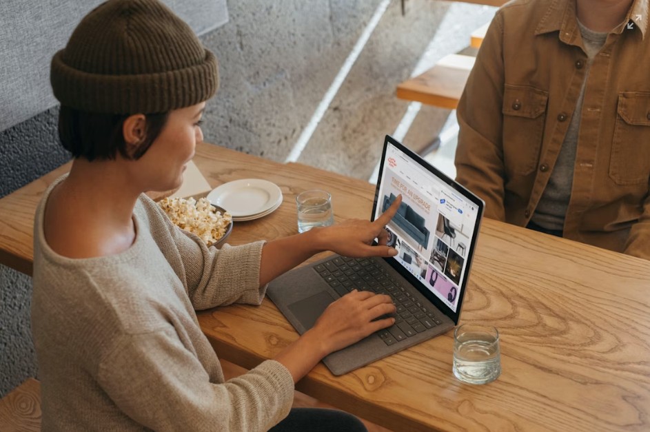 new mover shopping furniture online